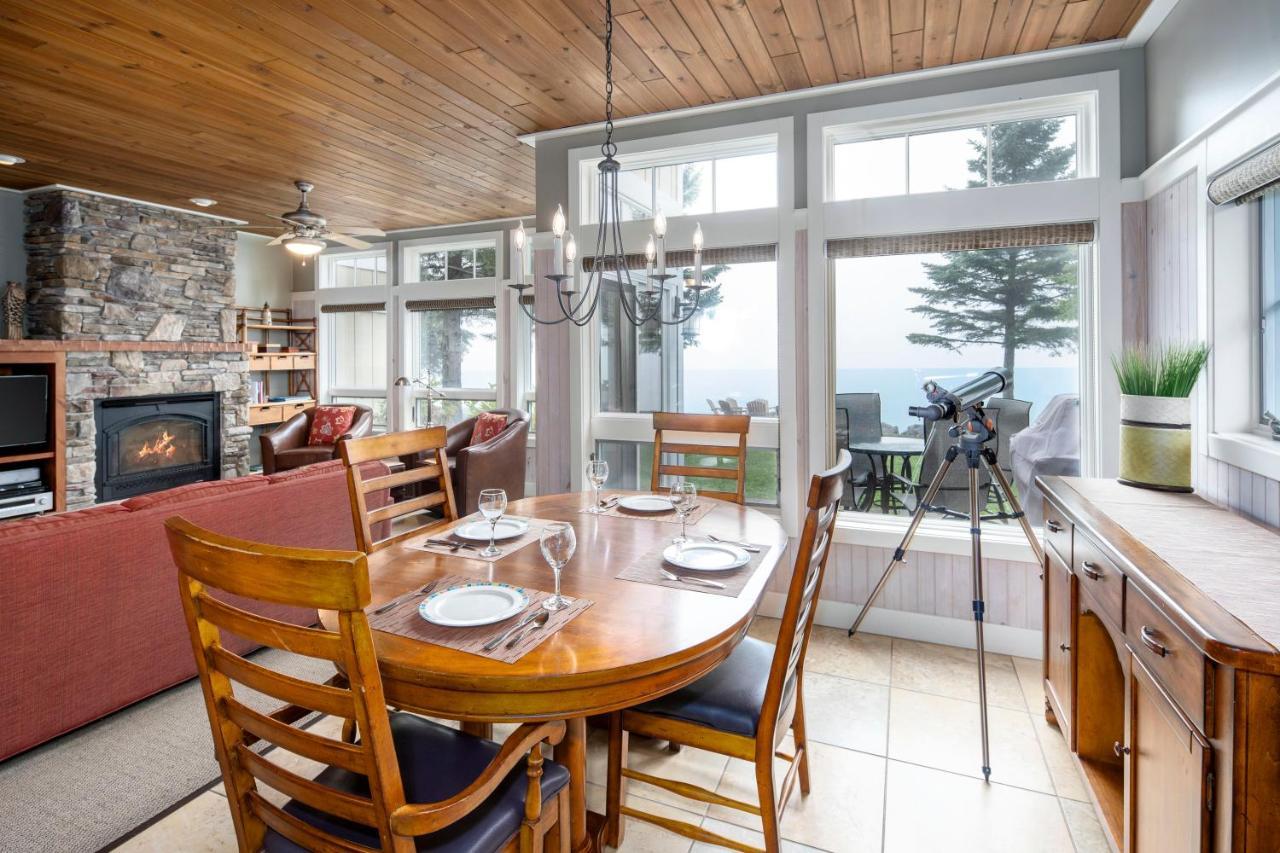 Larsmont Cottages Ту Харбърс Екстериор снимка
