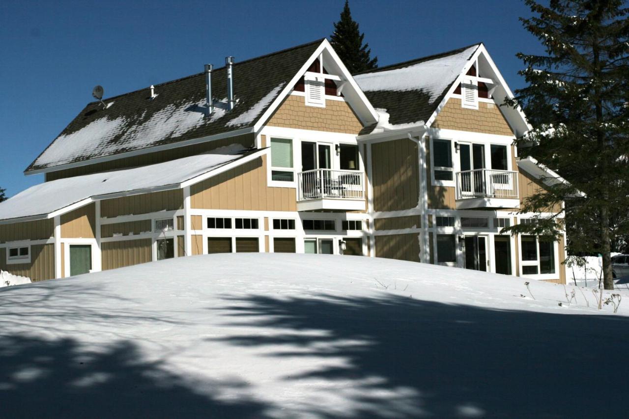 Larsmont Cottages Ту Харбърс Екстериор снимка
