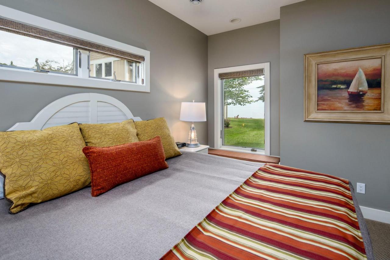 Larsmont Cottages Ту Харбърс Екстериор снимка