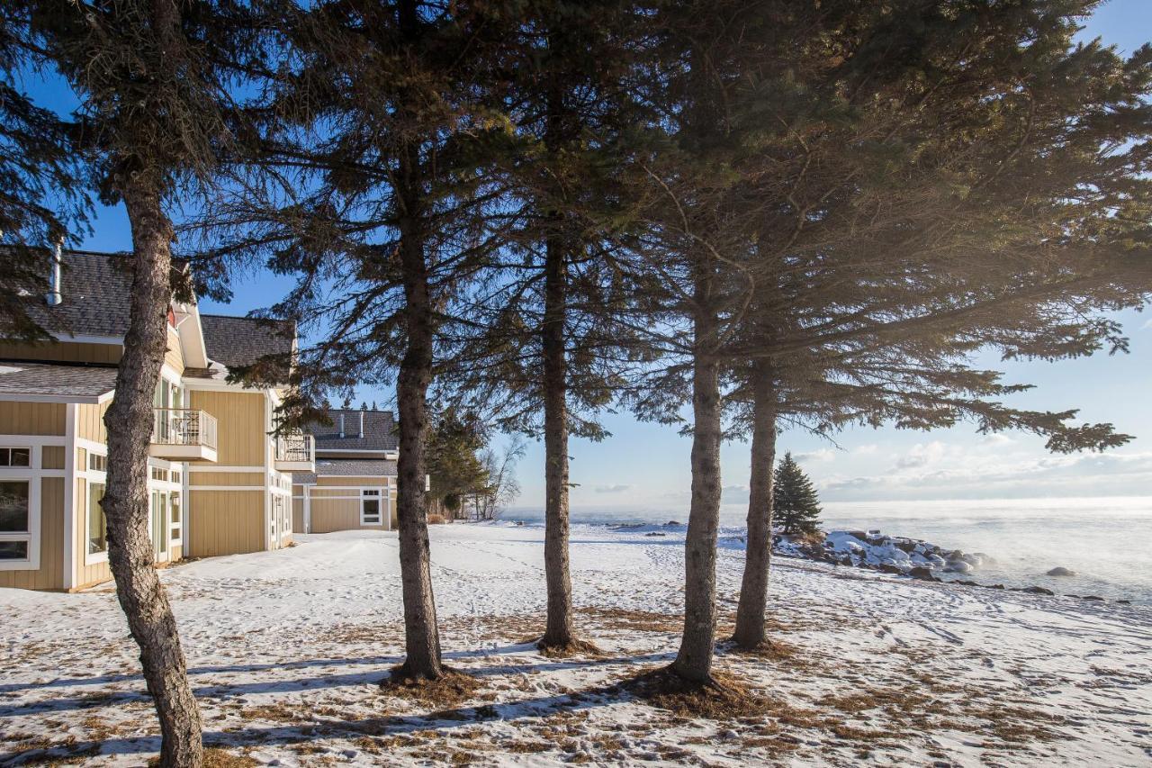 Larsmont Cottages Ту Харбърс Екстериор снимка