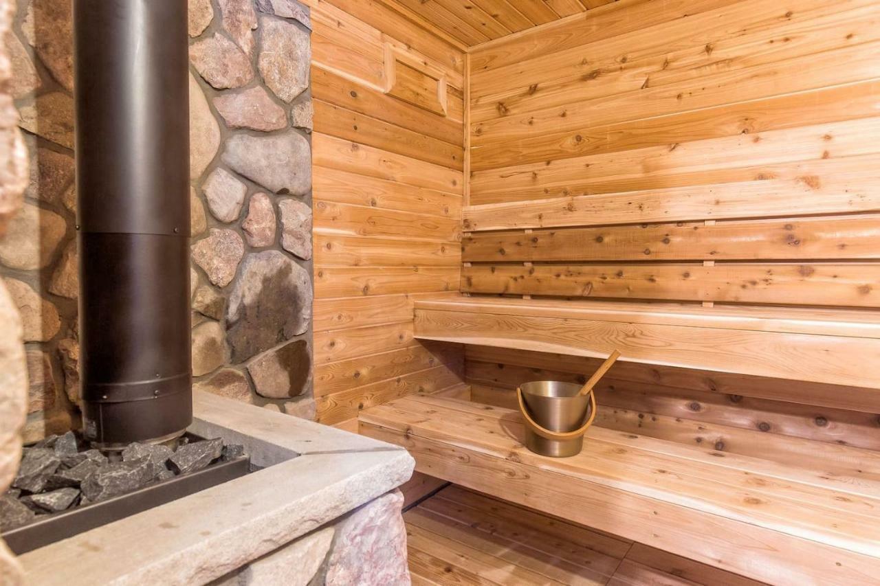 Larsmont Cottages Ту Харбърс Екстериор снимка